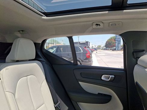 Certified 2026 Volvo XC40 B5 Plus AWD/4WD image 14