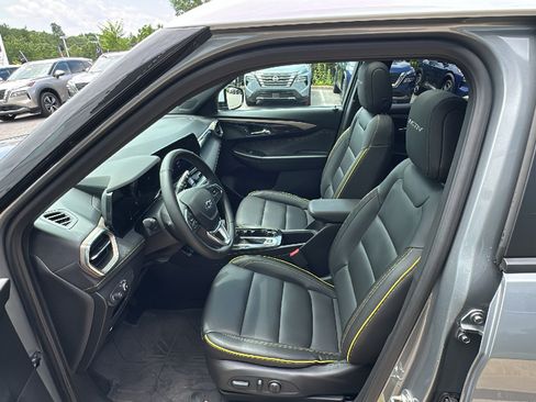 Used 2025 Chevrolet TrailBlazer ACTIV w/ Convenience Package AWD/4WD image 12