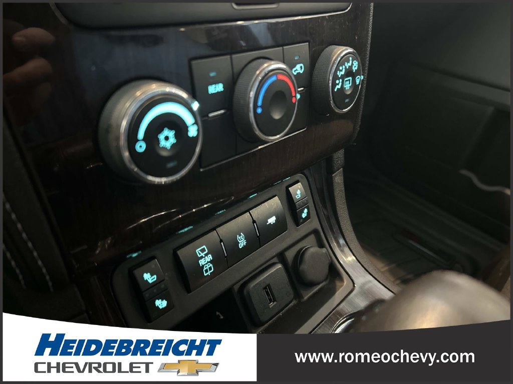 Used 2017 Chevrolet Traverse LT w/ Style and Technology Package AWD/4WD image 24