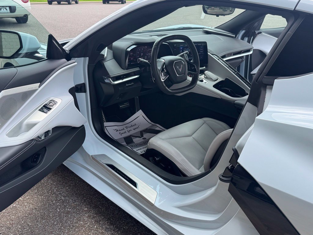 Used 2022 Chevrolet Corvette Stingray Preferred Cpe w/ Battery Protection Package RWD image 21