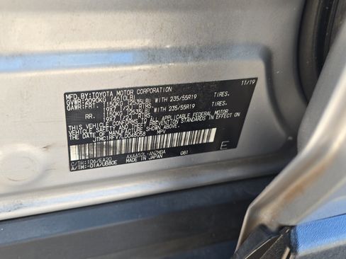 Used 2020 Toyota RAV4 XLE Premium image 37