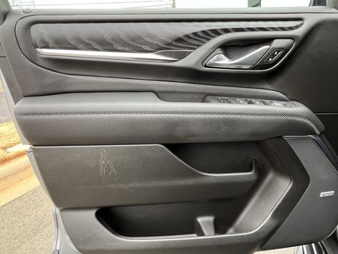 Used 2024 GMC Yukon XL Denali w/ Advanced Technology Package image 14