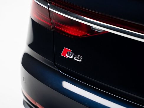 Used 2024 Audi S8 image 30