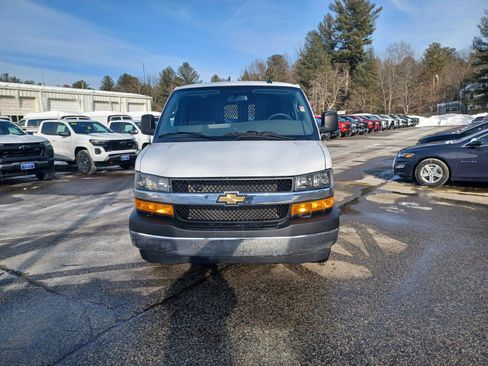 Used 2024 Chevrolet Express 2500 RWD 2500 135 w/ Driver Convenience Package image 16