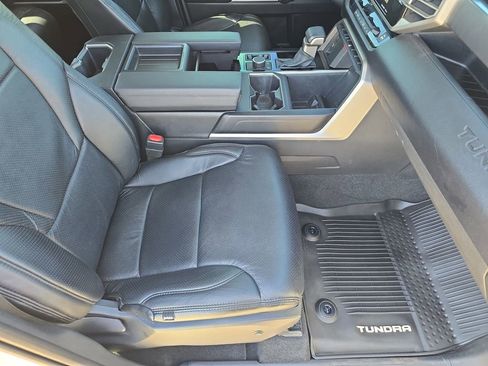 Used 2022 Toyota Tundra SR5 w/ SR5 Convenience Package AWD/4WD image 10