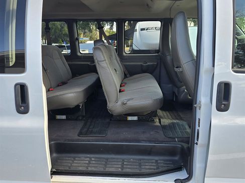 Used 2019 Chevrolet Express 3500 LT w/ LT Preferred Equipment Group image 24