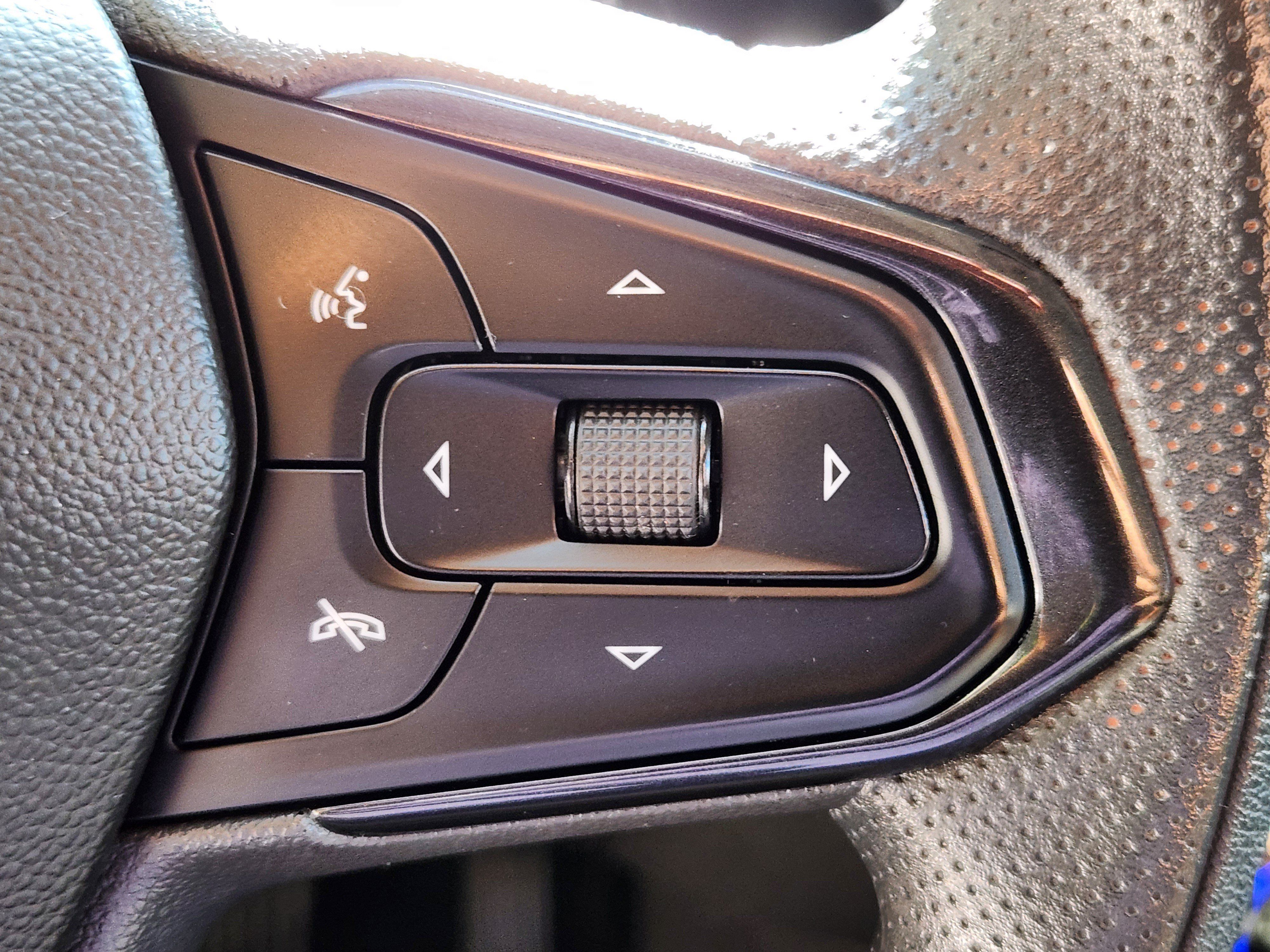 Used 2023 Chevrolet TrailBlazer LT AWD/4WD image 23