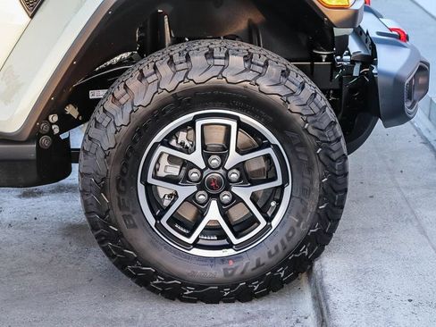 New 2026 Jeep Wrangler Unlimited Rubicon AWD/4WD image 10