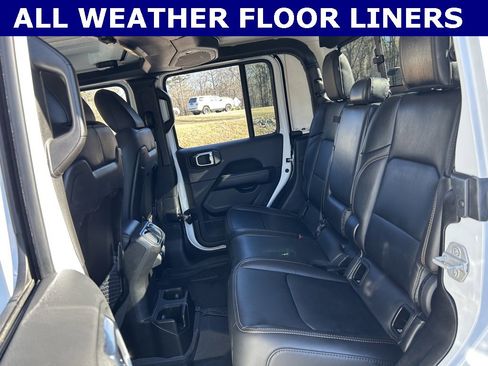 Used 2025 Jeep Gladiator Sport w/ Premium Package image 18