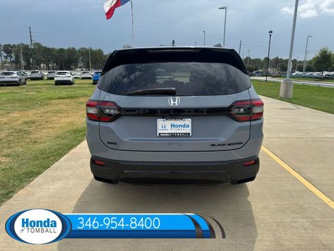 New 2026 Honda Pilot Black Edition image 4
