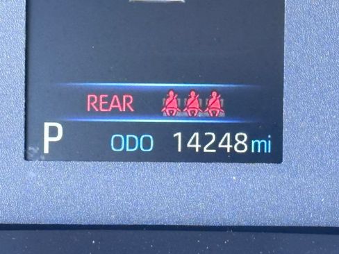 Used 2024 Toyota Corolla Cross L FWD image 25