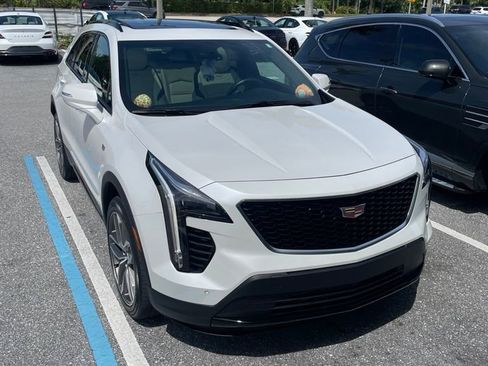 Used 2023 Cadillac XT4 Sport FWD image 2