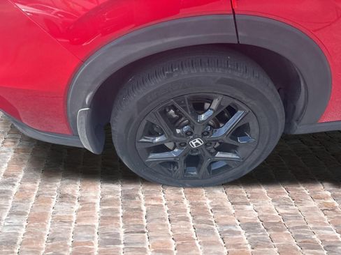 Used 2023 Honda HR-V Sport image 7