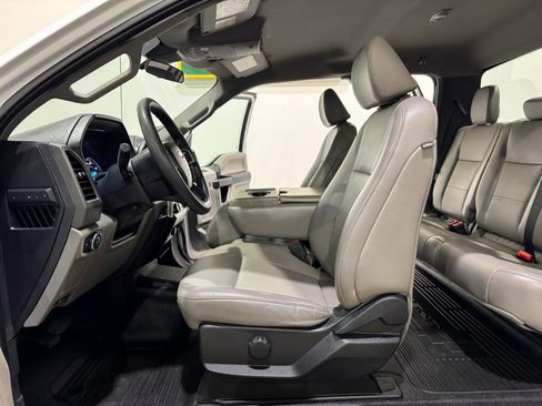 Used 2022 Ford F350 XL w/ Power Equipment Group image 12