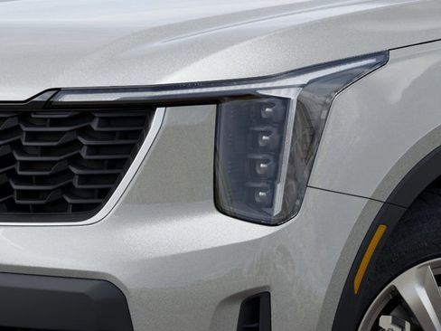 New 2026 Kia Sorento LX FWD image 10