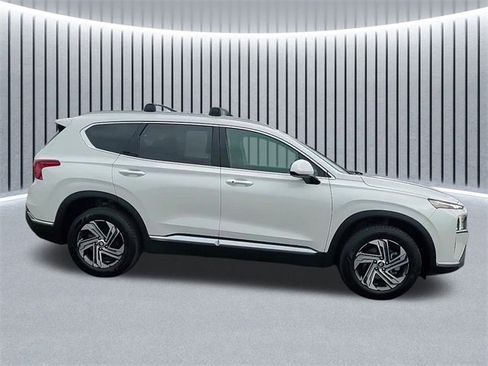 Used 2022 Hyundai Santa Fe SEL image 2