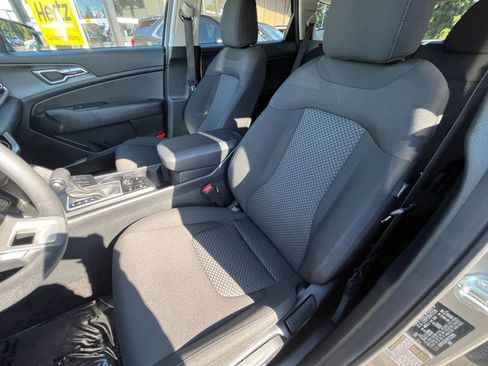 Used 2024 Kia Sportage LX image 36