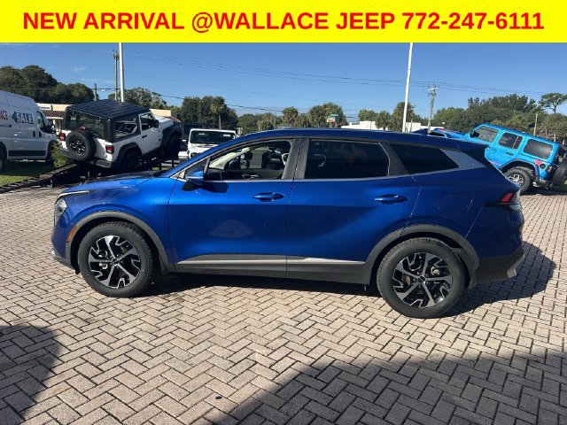 Used 2023 Kia Sportage EX FWD image 11