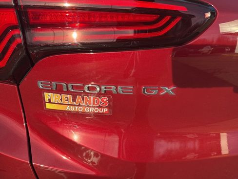 Used 2024 Buick Encore GX Sport Touring image 25