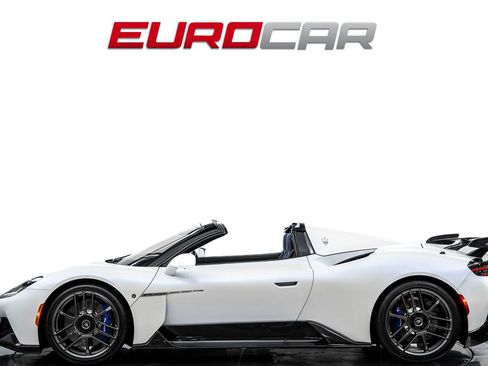Used 2023 Maserati MC20 Spyder RWD image 2