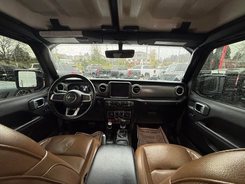 Used 2022 Jeep Wrangler Unlimited Rubicon w/ LED Lighting Group image 11