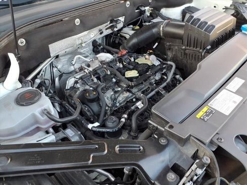 Used 2024 Volkswagen Atlas SE image 30