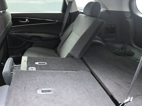 Used 2018 Kia Sorento L FWD image 21