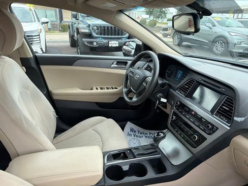 Used 2016 Hyundai Sonata SE FWD image 11