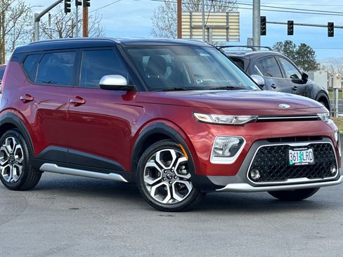 Used 2020 Kia Soul X-Line FWD image 2