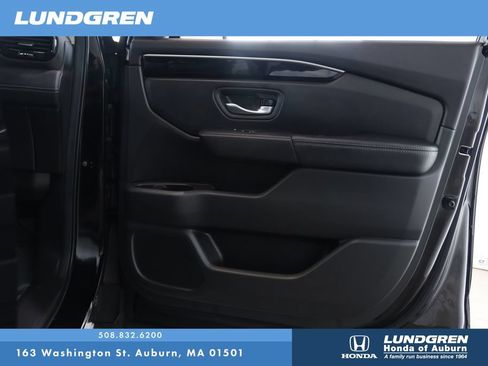 Used 2025 Honda Pilot EX-L image 17