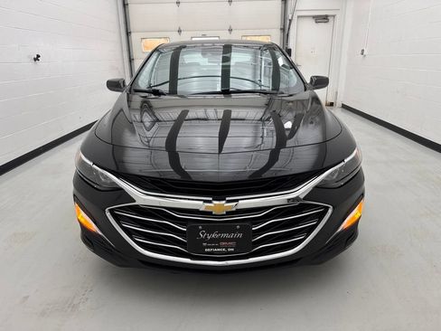 Used 2022 Chevrolet Malibu LS w/ Driver Confidence Package II FWD image 2