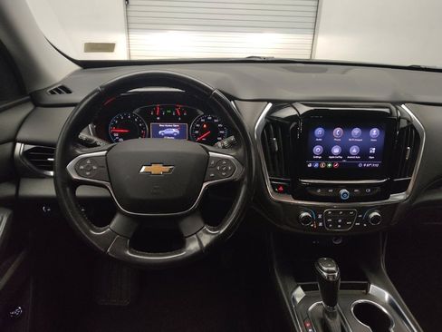 Used 2020 Chevrolet Traverse LT image 22