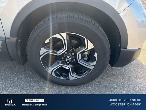 Used 2017 Honda CR-V Touring image 4
