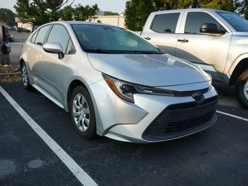 Used 2024 Toyota Corolla LE FWD image 1