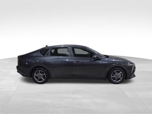 Used 2025 Kia K4 FWD image 11