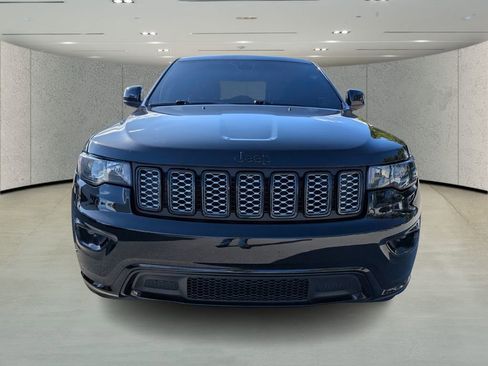 Used 2022 Jeep Grand Cherokee Laredo X image 8