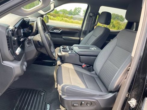 Certified 2024 Chevrolet Silverado 1500 LT AWD/4WD image 15