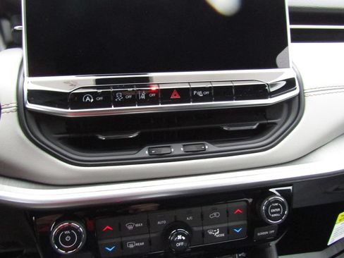 New 2026 Jeep Compass Limited AWD/4WD image 15