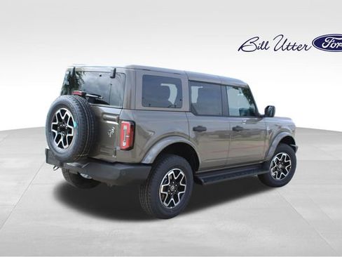 New 2026 Ford Bronco Outer Banks image 3