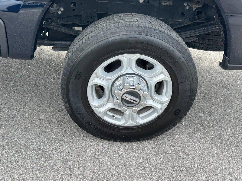 Used 2025 Ford F350 XLT AWD/4WD image 7