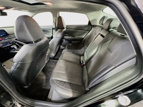 Used 2023 Hyundai Elantra Limited FWD image 25