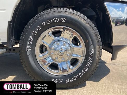 Used 2024 RAM 2500 Tradesman w/ Chrome Appearance Group AWD/4WD image 7