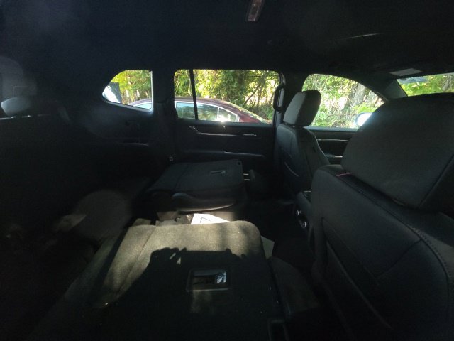 Used 2026 GMC Acadia Elevation w/ Elevation Premium Package FWD image 14