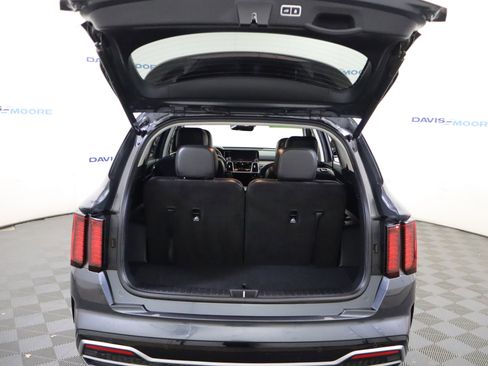 Used 2023 Kia Sorento EX image 8