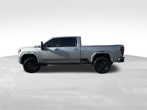 Used 2024 GMC Sierra 2500 AT4 w/ Technology Package image 6