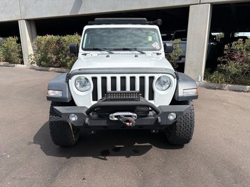 Used 2019 Jeep Wrangler Sport AWD/4WD image 3