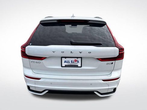 New 2026 Volvo XC60 B5 Ultra w/ Climate Package image 8