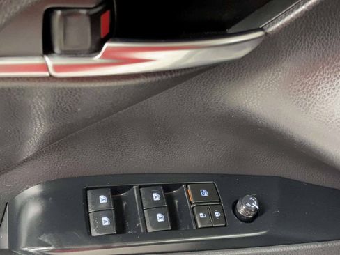 Used 2019 Toyota Camry SE FWD image 25