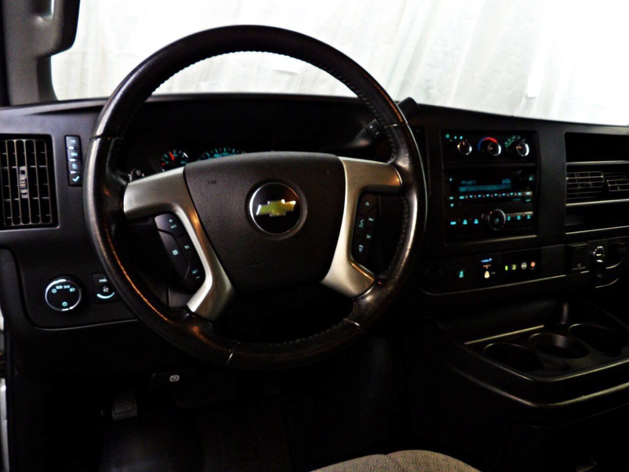 Used 2017 Chevrolet Express 2500 LS RWD image 18