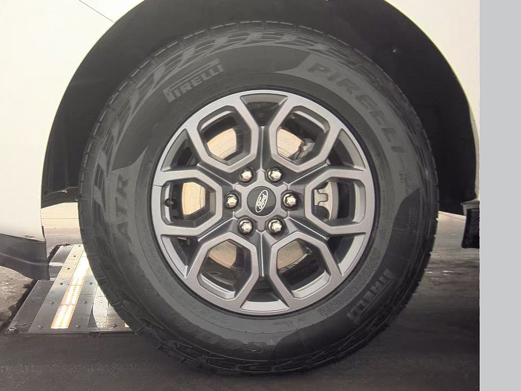 Used 2025 Ford Expedition Active RWD image 7